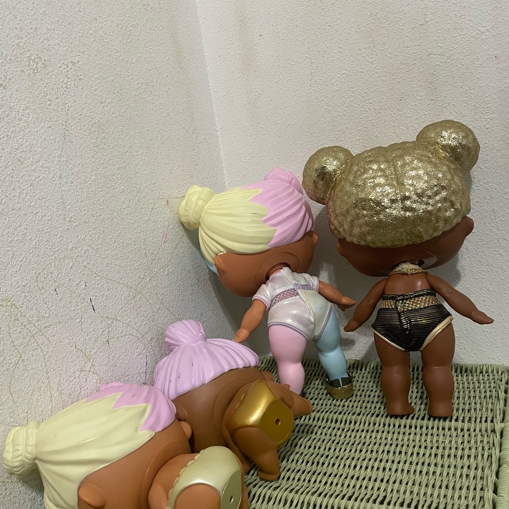 L.O.L. Surprise! Dolls with Blue and Gold Hair - Picture 4 of 12